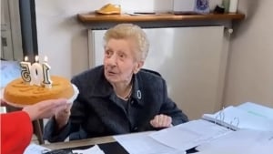 Летиция Галлини отпраздновала на работе свой 105-й день рождения